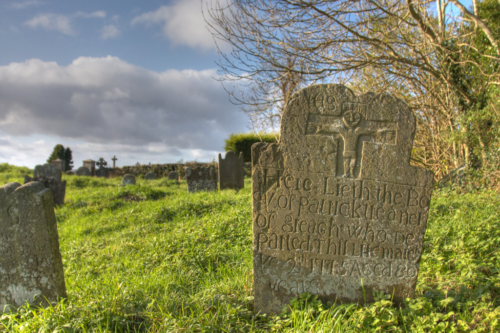 Headstone in Tydavnet Old Graveyard © Darren McCarra/The Sociable.