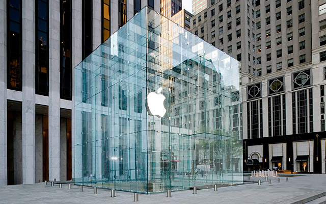 Apple Store on Fifth Avenue